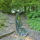 Bild vom Spielplatz anzeigen.