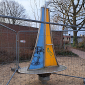 Bild vom Spielplatz anzeigen.