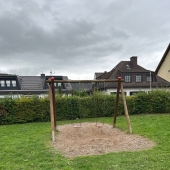Bild vom Spielplatz anzeigen.