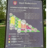 Bild vom Spielplatz anzeigen.