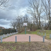 Bild vom Spielplatz anzeigen.