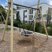 Bild vom Spielplatz anzeigen.