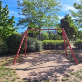 Bild vom Spielplatz anzeigen.