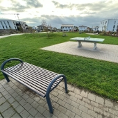 Bild vom Spielplatz anzeigen.