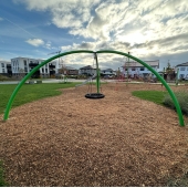 Bild vom Spielplatz anzeigen.