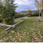 Bild vom Spielplatz anzeigen.