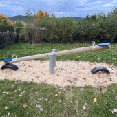 Bild vom Spielplatz anzeigen.