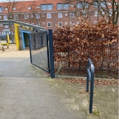 Bild vom Spielplatz anzeigen.