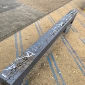 Bild vom Spielplatz anzeigen.