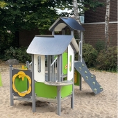 Bild vom Spielplatz anzeigen.