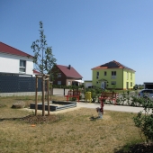 Bild vom Spielplatz anzeigen.