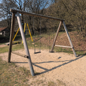 Bild vom Spielplatz anzeigen.