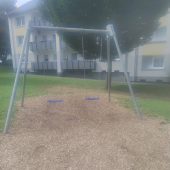 Bild vom Spielplatz anzeigen.