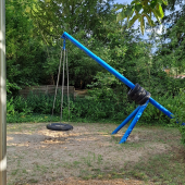 Bild vom Spielplatz anzeigen.