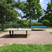 Bild vom Spielplatz anzeigen.
