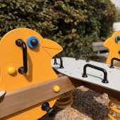 Bild vom Spielplatz anzeigen.