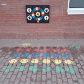 Bild vom Spielplatz anzeigen.