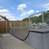 Bild vom Spielplatz anzeigen.