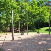 Bild vom Spielplatz anzeigen.