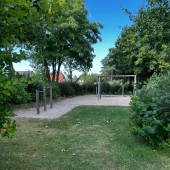 Bild vom Spielplatz anzeigen.