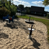 Bild vom Spielplatz anzeigen.