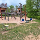Bild vom Spielplatz anzeigen.