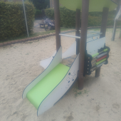 Bild vom Spielplatz anzeigen.