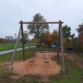 Bild vom Spielplatz anzeigen.