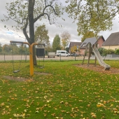 Bild vom Spielplatz anzeigen.