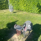 Bild vom Spielplatz anzeigen.
