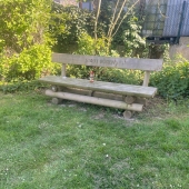 Bild vom Spielplatz anzeigen.
