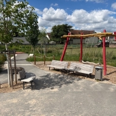 Bild vom Spielplatz anzeigen.