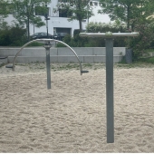 Bild vom Spielplatz anzeigen.
