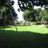 Bild vom Spielplatz anzeigen.