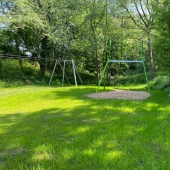 Bild vom Spielplatz anzeigen.