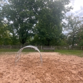 Bild vom Spielplatz anzeigen.