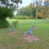 Bild vom Spielplatz anzeigen.