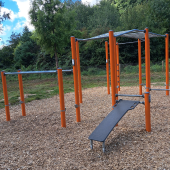 Bild vom Spielplatz anzeigen.