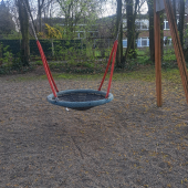 Bild vom Spielplatz anzeigen.