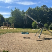 Bild vom Spielplatz anzeigen.