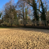 Bild vom Spielplatz anzeigen.