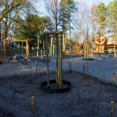Bild vom Spielplatz anzeigen.