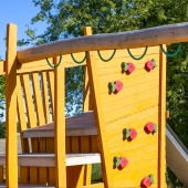 Bild vom Spielplatz anzeigen.