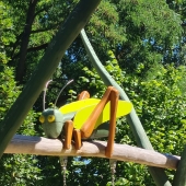 Bild vom Spielplatz anzeigen.