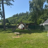Bild vom Spielplatz anzeigen.