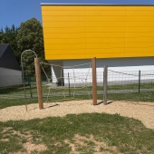 Bild vom Spielplatz anzeigen.