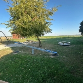 Bild vom Spielplatz anzeigen.