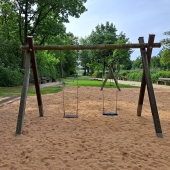 Bild vom Spielplatz anzeigen.