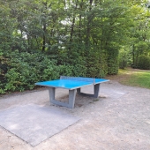Bild vom Spielplatz anzeigen.