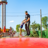 Bild vom Spielplatz anzeigen.